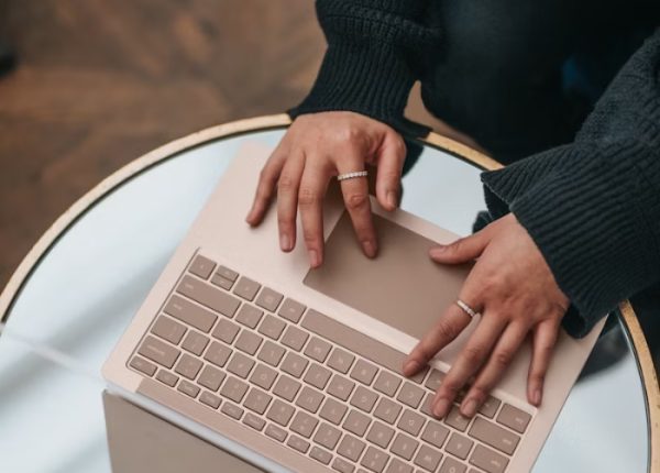 clavier hands